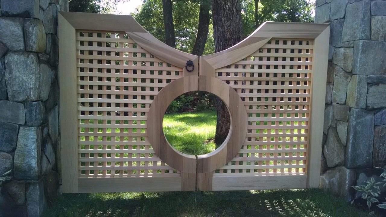 Custom Lattice Walkway Gate with center circle effect
