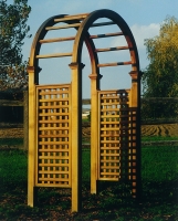 Classic Cedar Arbor